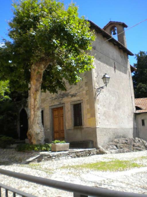 Apartamento Il Nido Rezzonico Exterior foto