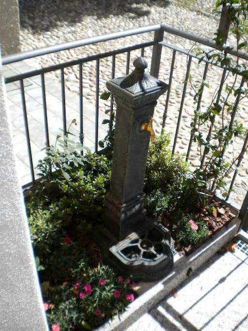Apartamento Il Nido Rezzonico Exterior foto